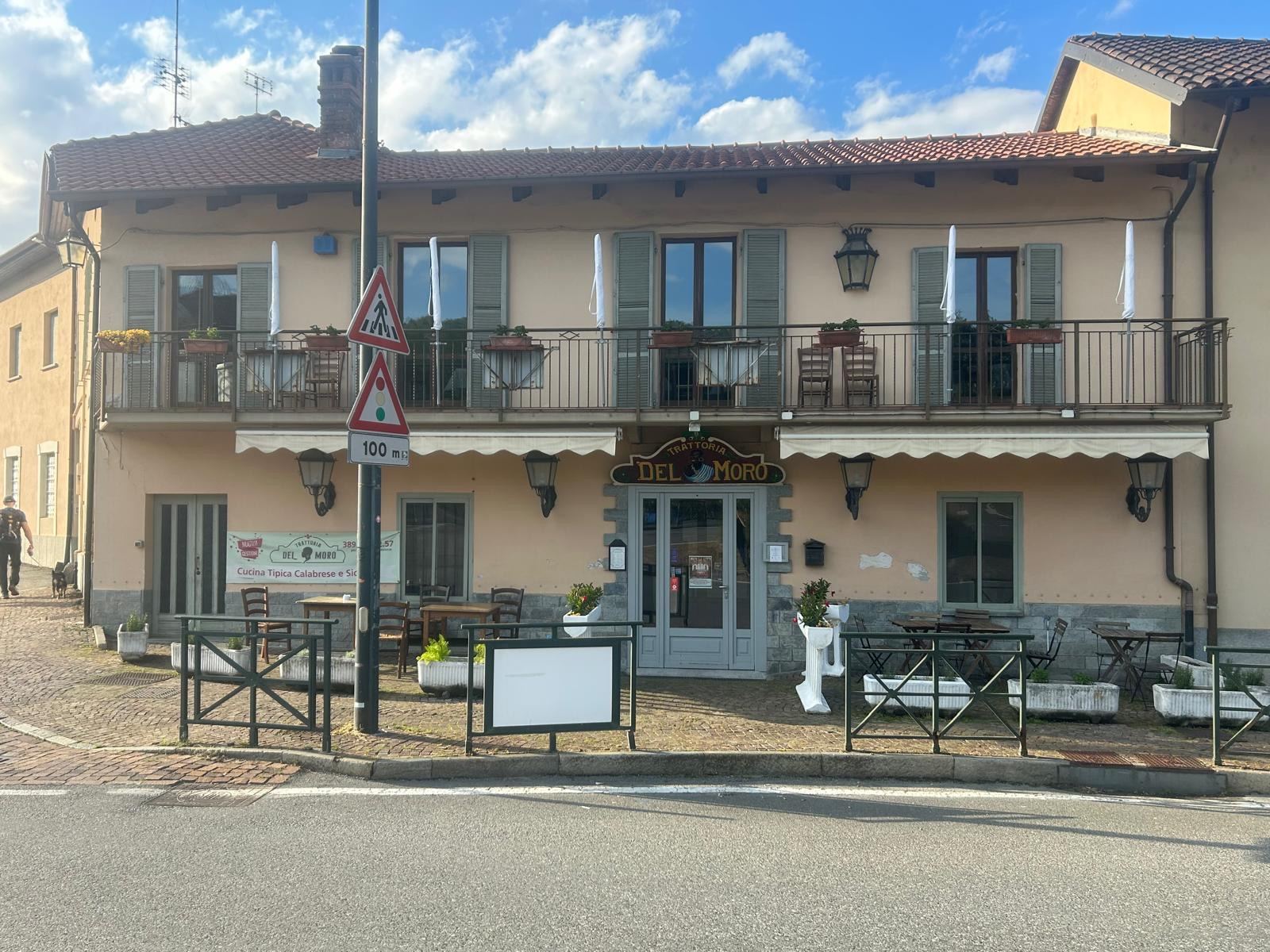 La trattoria su Corso Laghi, con il dehors